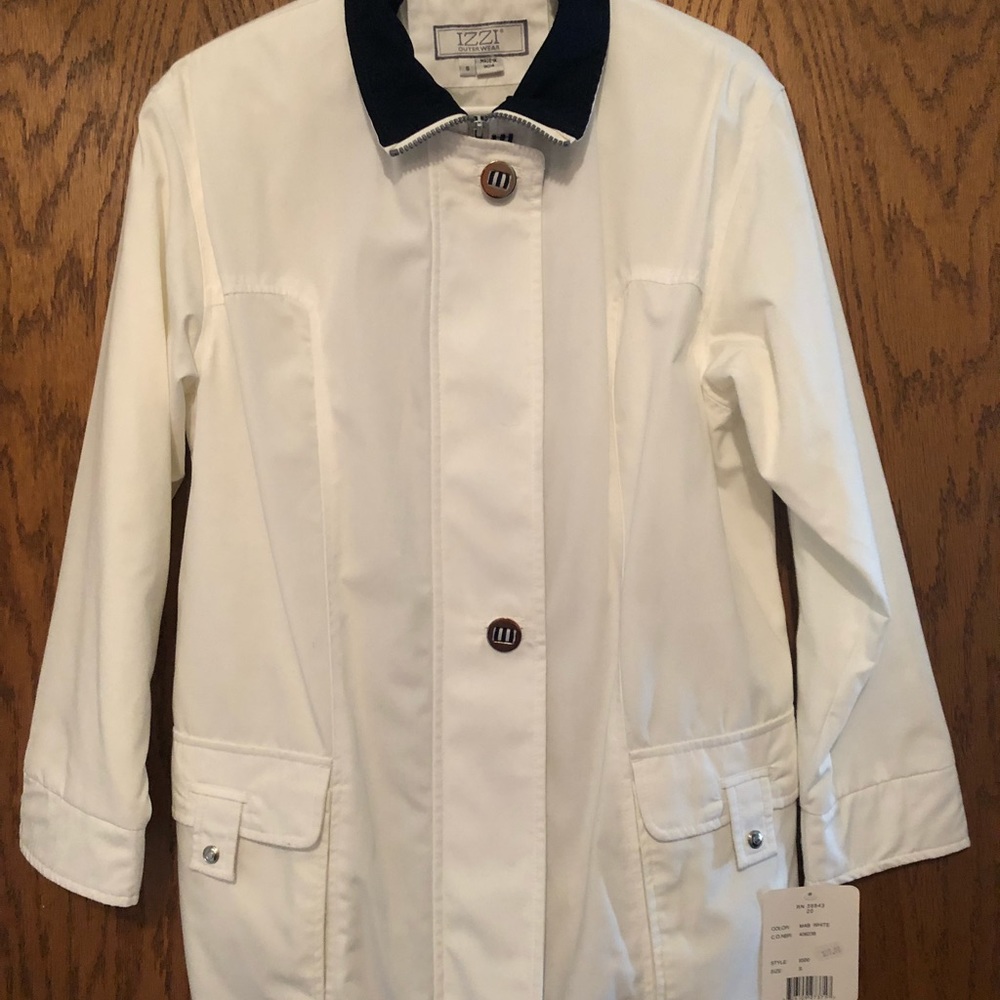 IZZI Outerwear White Coat